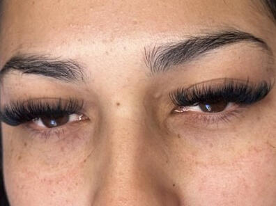 Lash extension set by HolyHood Beauty